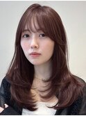顔周りレイヤーカットくびれヘアミルクティーベージュカラー