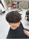 ツイストスパイラルパーマツーブロック刈り上げメンズマッシュ