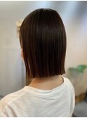 切りっぱなしボブ/ハッシュボブ/くすみベージュ