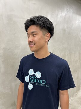 ソーコ 渋谷(SOCO) メンズカットメンズセンターパートニュアンスパーマ渋谷