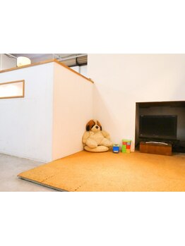 ≪キッズスペースあり≫お子様連れのママにも大人気♪忙しいママも、お手入れ簡単なスタイルをご提案◎