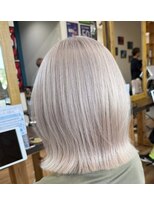 ルッカヘアガーデン バイ ラッシュゴールド(RUCCA HAIR GARDEN by LUSH GOLD)&nbsp;ホワイトベージュ