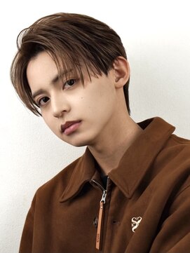 オーシャントーキョーオーバー 渋谷(OCEAN TOKYO OVER) 韓国マッシュセンターパートツーブロックフェザーパーマシャドウ