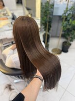 フォルテ ティアラ 横浜店(FORTE TIARA) 透明感溢れるオリーブベージュ美髪ストレート