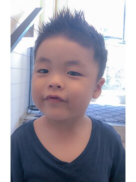 ワンバイワン(ONE BY ONE) モヒカン子カット