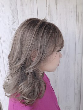 ウィクシー(wixy) ミルクティーベージュ×春