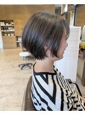 【硬い髪でも広がらないように】丸みで可愛いショートボブ