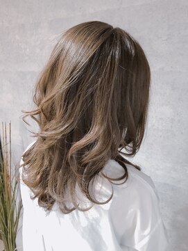 ローエン(LOWEN) 寒色重ね塗り