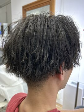 ヘッズ 本八幡店(HEADS) MEN'S HAIR  センターパート　ツイストスパイラル　コンマヘア