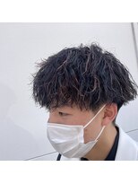 メンズヘアサロン トーキョー(Men's hair salon TOKYO.) 波巻きツイストスパイラル×赤メッシュ
