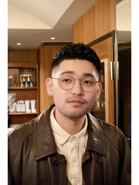 ダウバーバーショップ 表参道(DAU BARBER SHOP) フェードカット　アイロンパーマ