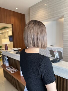 プラスリブ(Plus Lib) 切りっぱなしボブ