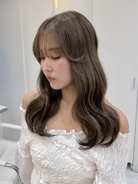 アイユー(ii+U) ウェーブヘア　オリーブカラー　シースルーバング