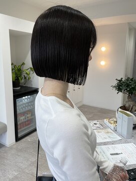 レノ 直江店(RENO) 切りっぱなしボブ／グレージュ