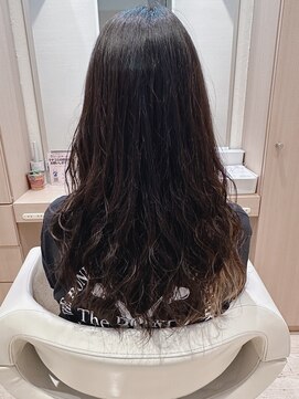 コーエン(cowen) ゆるふわウェーブ似合わせイメチェン暗めカラー絶壁レイヤー40代