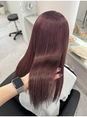 【大人かわいい】柔らかワインレッド×うる艶ストレート