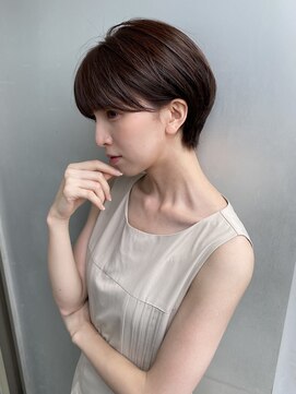 エアー 青山(AIR) 丸みショートセンターパートハンサムショートくびれショート