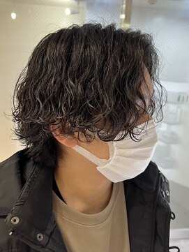 バイフィフス 原宿/表参道(by fifth) 韓国風センターパートウルフマッシュ波巻きスパイラルパーマ黒髪