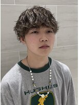 オル(olu.) 波打ちパーマ×ハイライト