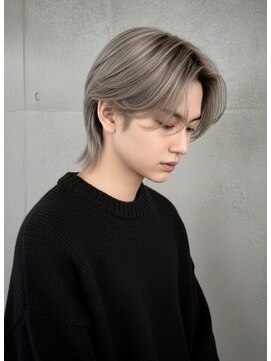 透明感グレージュ×艶ミディ