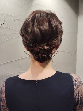 サンジュウナナドシー 大宮東口店(37.0℃) 上品編み込みシニヨンアレンジ