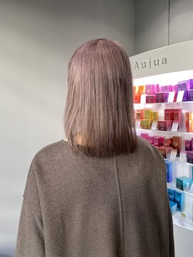 シカマ(SIKAMA) 脱白髪でグレーヘアを楽しむ