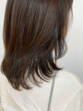 クオリス 上板橋店(QUALIS) 大人インナーカラー/ローライト/艶感ストレート/小顔