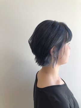 ウィ ラグゼ 北千住店(Oui luxe) 派手なようで落ち着いた印象の青◎ 【 ネイビーブルー 】