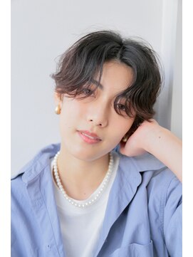 スリーアン(THREE ann.) 大人カジュアルショート/ラベージュ/ラベンダーベージュ