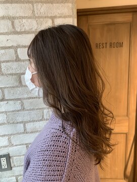 エイトセカンド 新宿三丁目店(EIGHT second) 透明感抜群　ベージュ