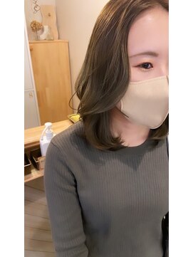 キキ(kiki) 小顔くびれミディ＊#ベージュカラー#三重