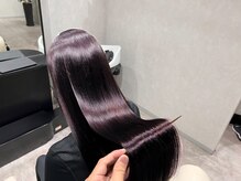 髪を伸ばしている方には『カラーエステ』が人気！髪質改善と掛け合わせたメニューです☆