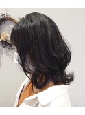 暗髪☆くびれミディアムレイヤー
