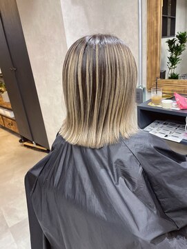 サニー 渋谷(SUNNY) バレイヤージュ、ハイライト、レイヤーロング、グレーベージュ