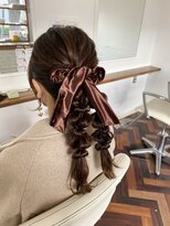 ヘアーアンドメイクアップモパ&nbsp;編みおろしヘア