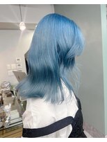 スカイブルー