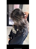 レイヤーボブハイライトブリーチレイヤーハイトーングレージュ
