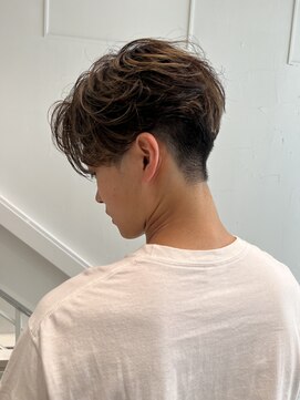 ロンド クラン 岡崎(Lond Clan) センターパート/毛流れ/ニュアンス