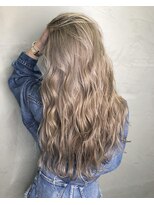 アルカナ 明治神宮前原宿(ARCANA)&nbsp;ミルクティーベージュ　ホワイト　ハイライト　インナーカラー