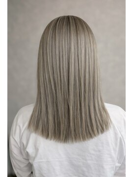 コタ 水戸(COHTA) レイヤーカットミルクティーベージュブリーチなしダブルカラー