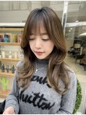 くびれミディアムレイヤー顔まわりカットロングレイヤー韓国風