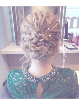 ヘアセットアリエス(aries) アップスタイル