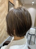 スタンド(STAND)&nbsp;ハイライト・パールベージュ・ショートボブ