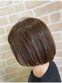 透明感たっぷりカラー　ぱつっとボブ