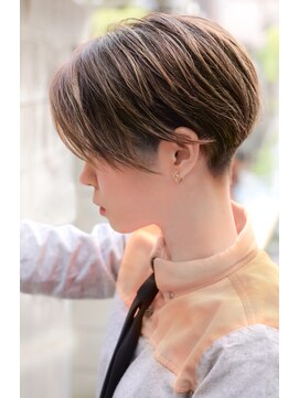 カライング(ing) 大人可愛いマッシュショートボブウルフカット◎30代40代50代60代