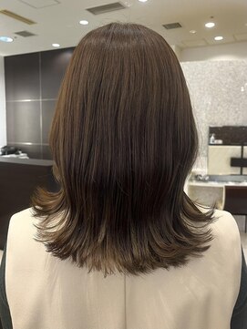 ヴィサージュ ギンザ VISAGE GINZA 外ハネミディアム