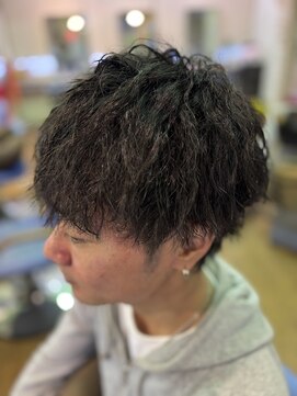 フィールモード ワイアールピー 野比駅前店(FEEl MODE YRP) ツイストパーマ