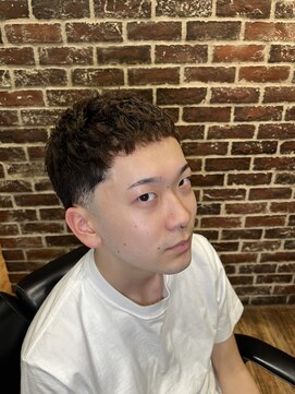 チルチェア 高円寺店south area.(CHILL CHAIR) ツイストバースト <高円寺> <バーバー> <理容室>