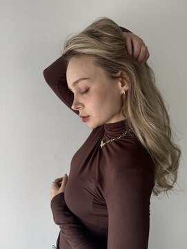 ベック ヘアサロン(BEKKU hair salon) ブリーチハイライトで柔らかい印象の外国人風デザインカラー☆