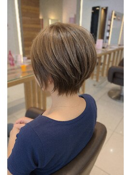 ロハスバイケンジ(LOHAS by KENJE) 襟足すっきりショート/小田急相模原